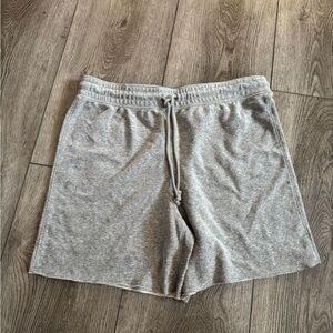 Sonoma woman’s high rise straight through hips & thighs shorts